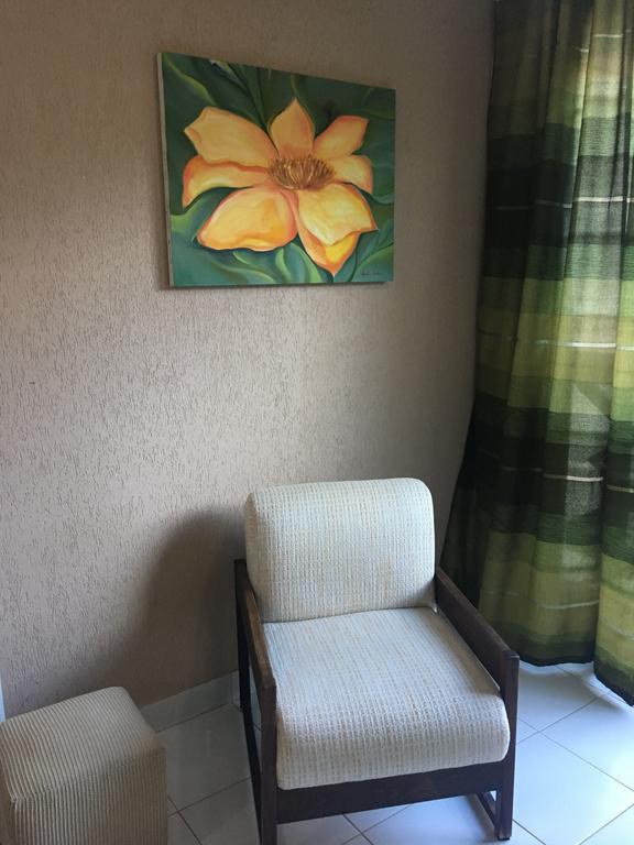 Apartamento Porto Praia Do Forte Esterno foto